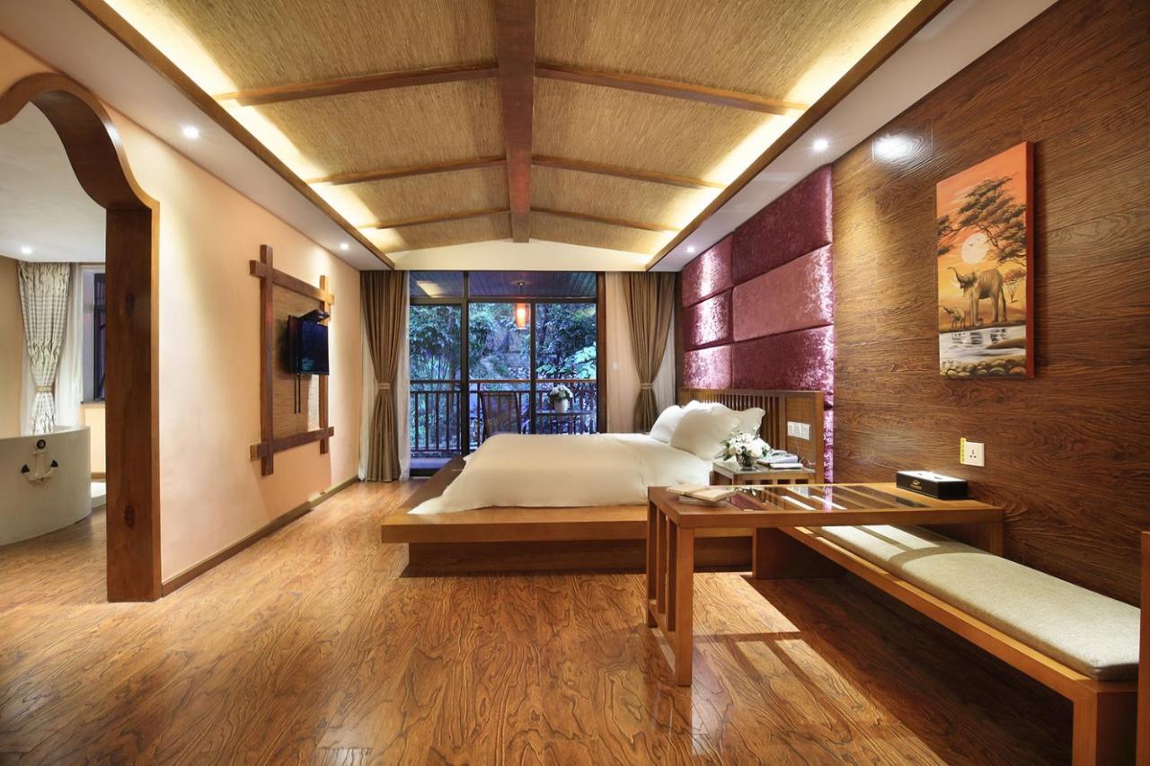 Blue Sky Hotel Yangshuo Exterior photo